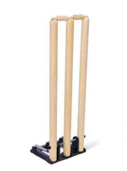 Backyard Cricket Retractable Wickets - Main Image