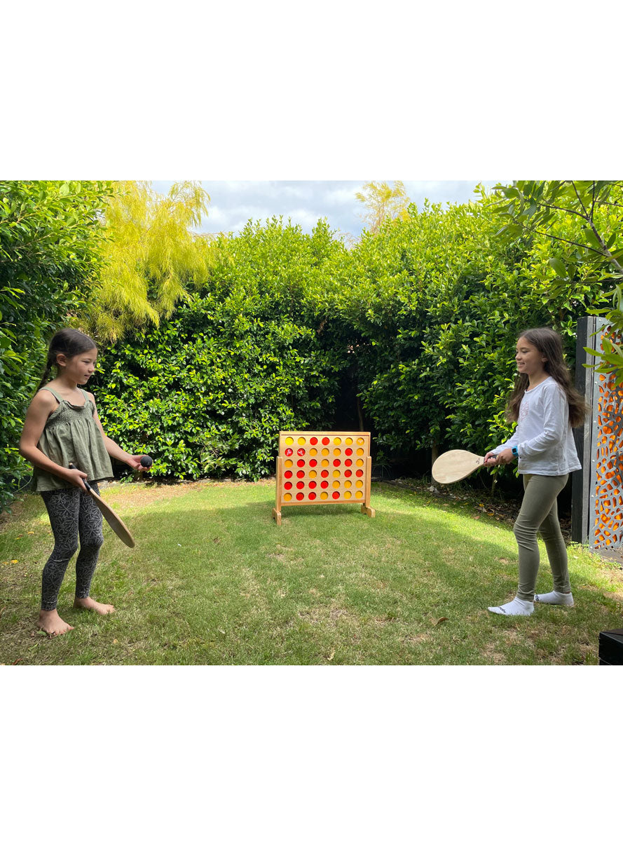 Fescobol Wooden Game Set With Balls - Lifestyle Image 3