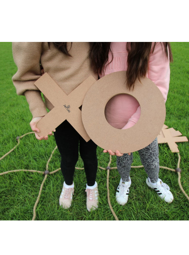 Giant Naughts And Crosses 150cm Outdoor Party Game - Lifestyle Image 3