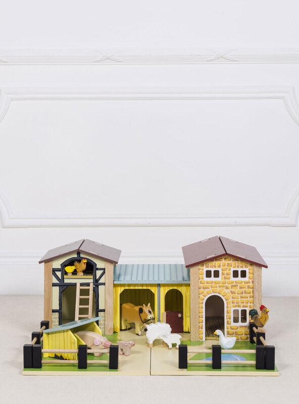 Childrens Wooden Farmyard Toy - Alternate Image 2