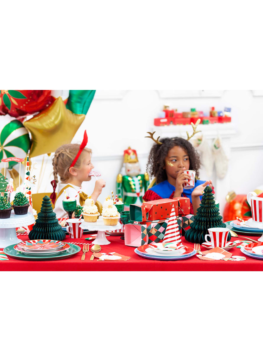 Santa Claus Paper Napkins - Lifestyle Image 3