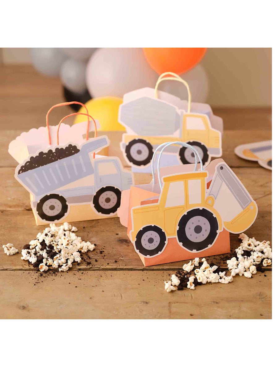 Diggin It Construction Party 5 Pack Party Favour Bags – Lifestyle Image