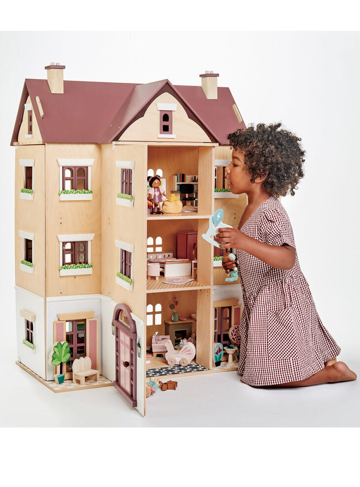 Fantail Hall Childrens Wooden Doll House Set - Lifestyle Image 7