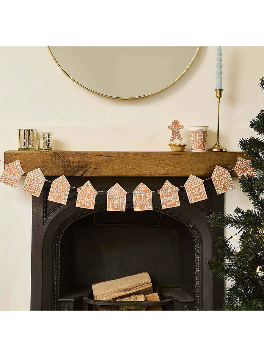 Christmas Garland Gingerbread House Decoration – Lifestyle Image 1