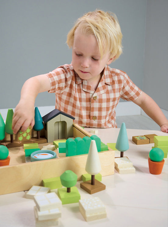 Little Garden Designer Set Childrens Wooden Toys - Lifestyle Image 3