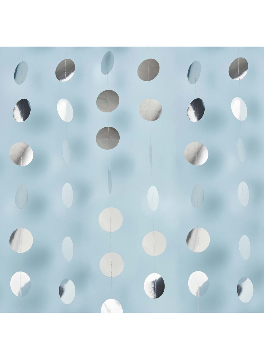 Metallic Mix Up 20m Long Silver Circle Card Backdrop - Lifestyle Image