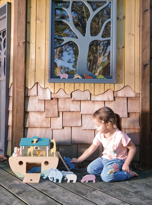 Noahs Wooden Ark Childrens Pretend Toy Set - Lifestyle Image 3