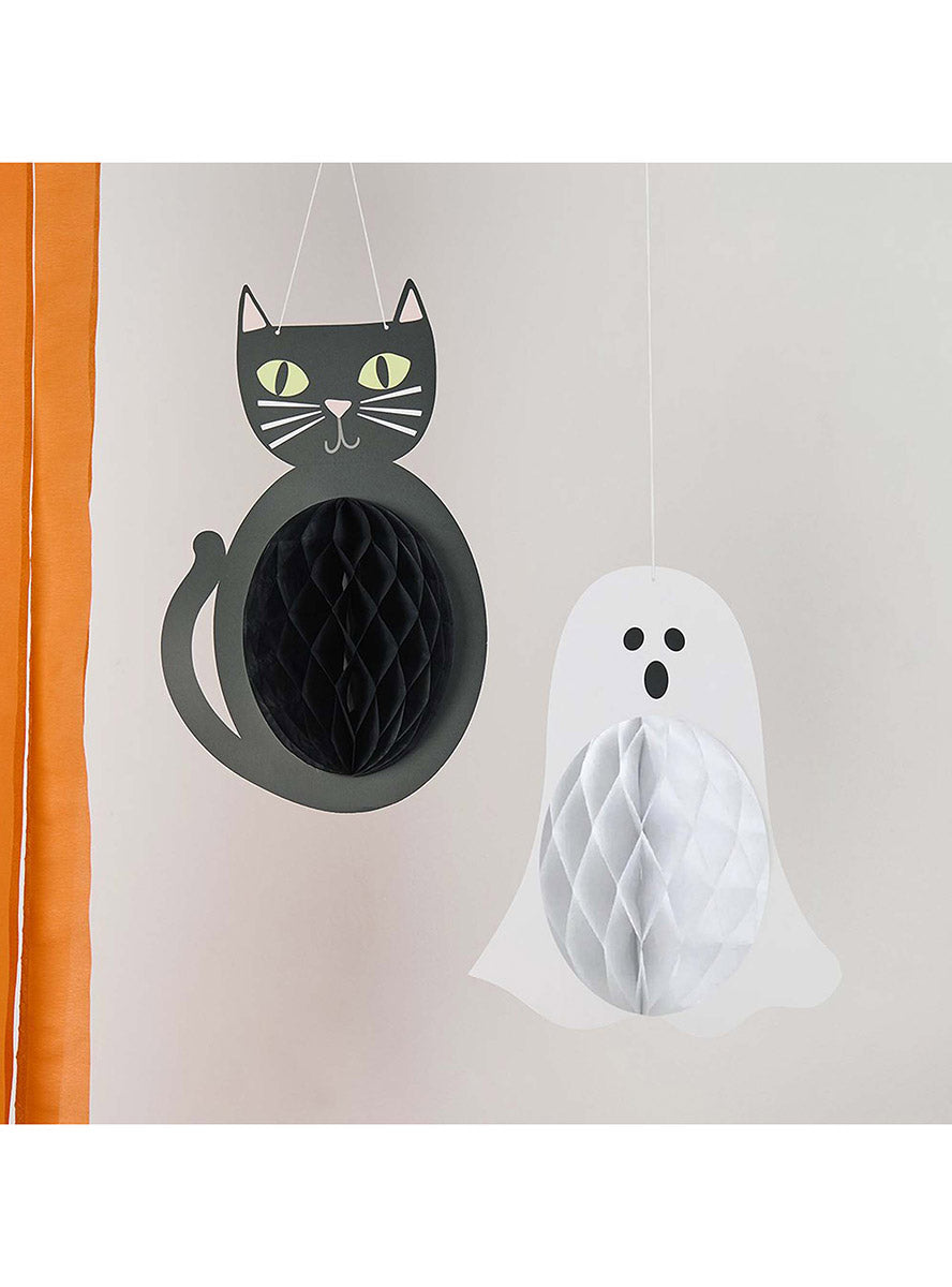 Pack of 2 Retro Honeycomb Halloween Decorations - Lifestyle Image