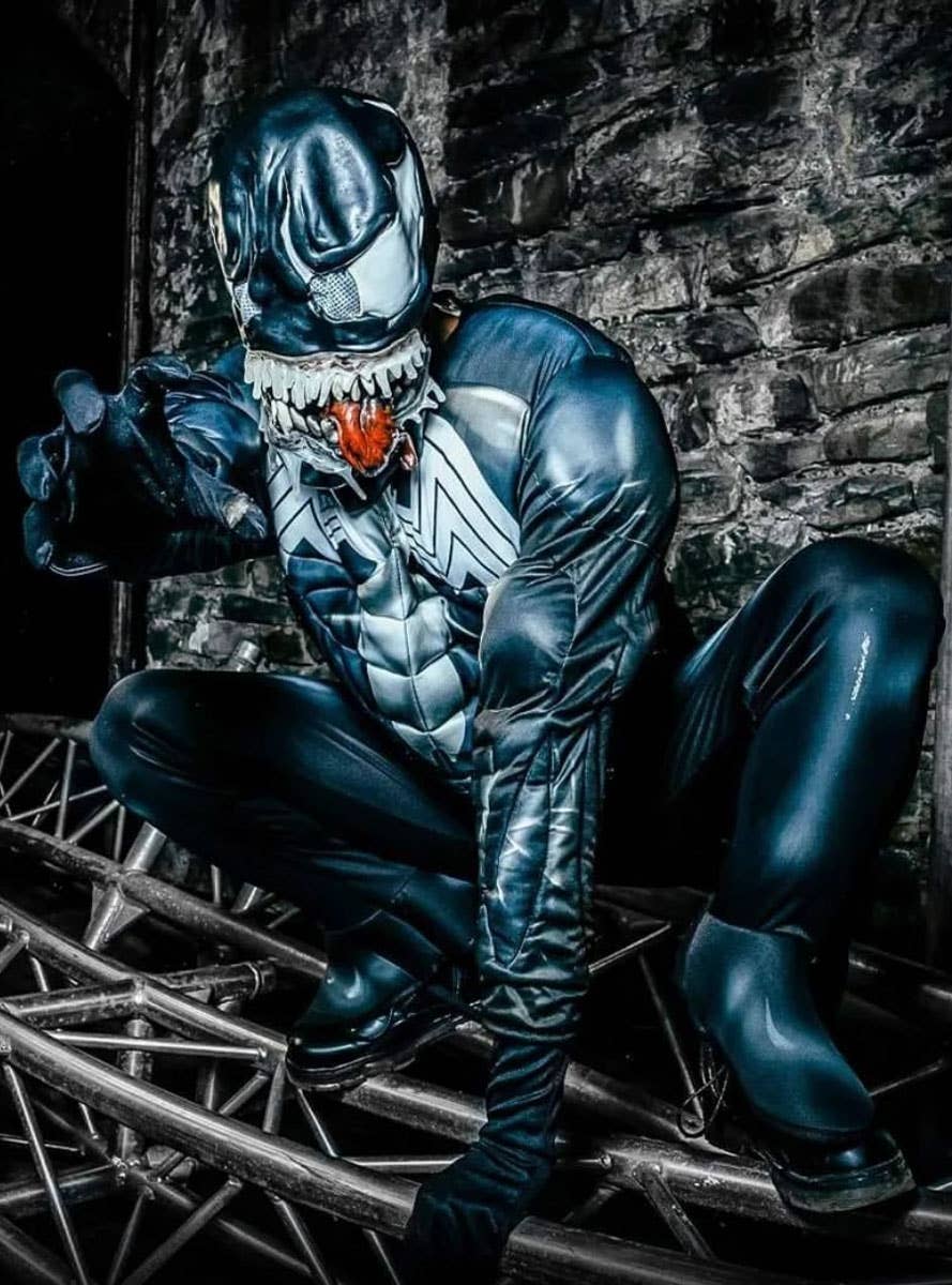 Rubies Men's Deluxe Officially Licensed Marvel Venom Muscle Chest Fancy Dress Costume Lifestyle Image