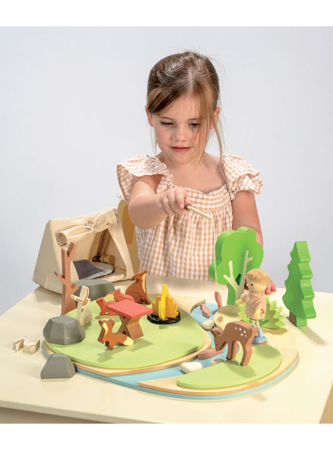 Wildlife Camping Set Childrens Wooden Toy Set - Lifestyle Image 5