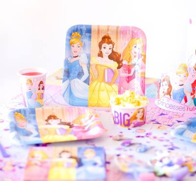 Image of Disney Princesses Theme Party Supplies on Table