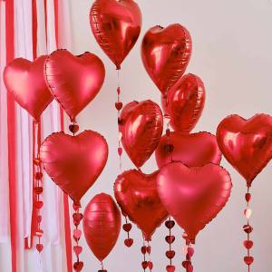 Image of Valentines Day Party Supplies and Decorations