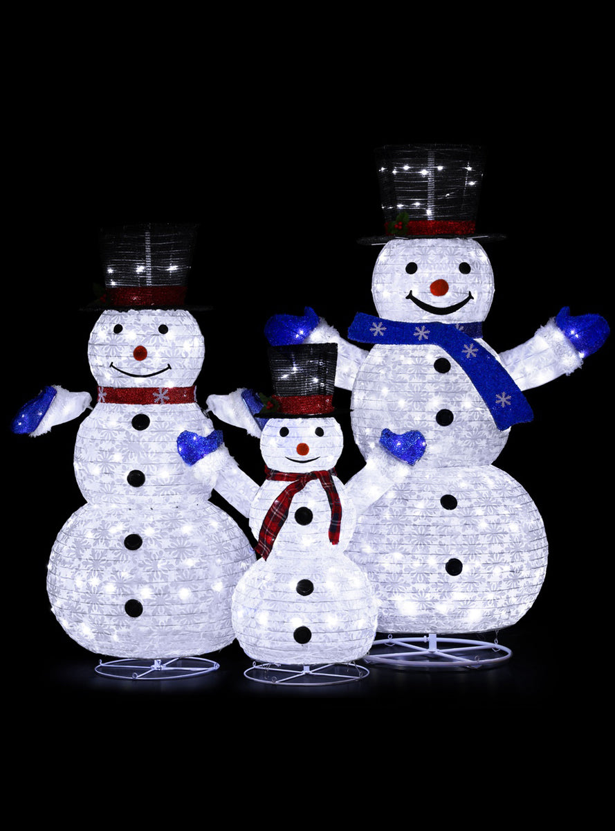 330 LED Fairy Light 3 Piece Snowman Christmas Decorations - Black Background Image