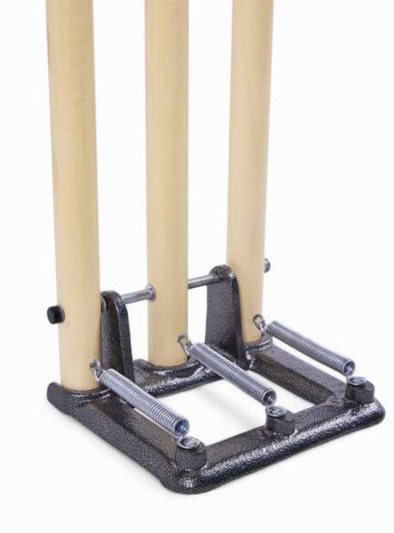 Backyard Cricket Retractable Wickets - Close Image
