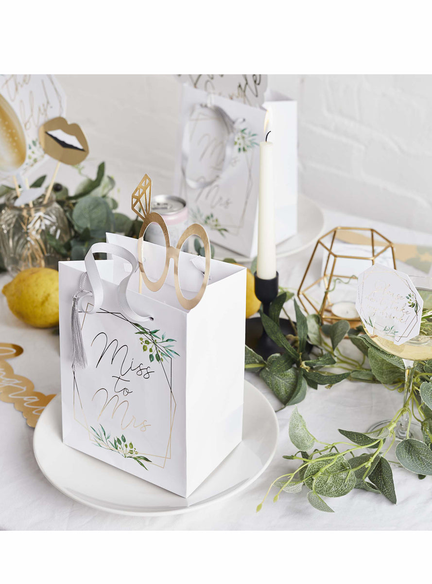 Geometric Greenery 5 Pack Miss To Mrs Party Bags - Lifestyle Image 2