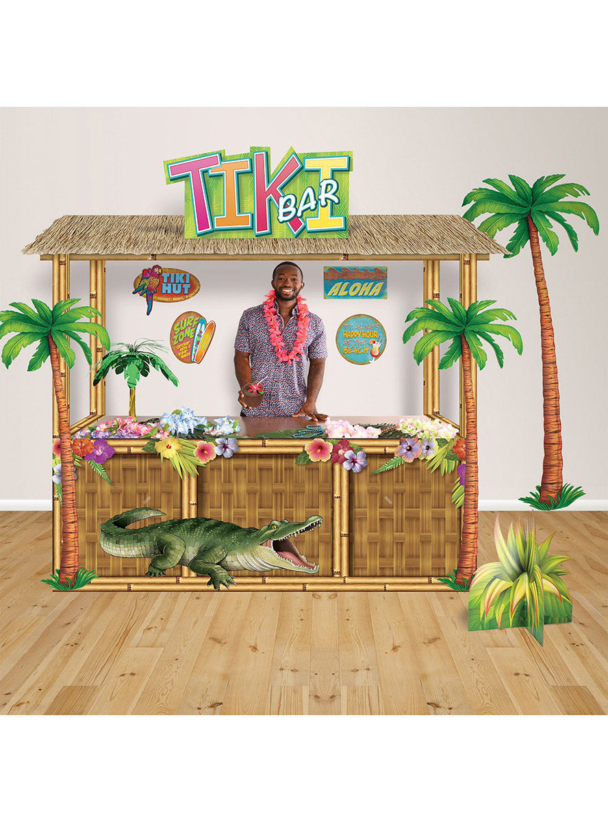 Crocodile Cut Out Decoration - Lifestyle Image