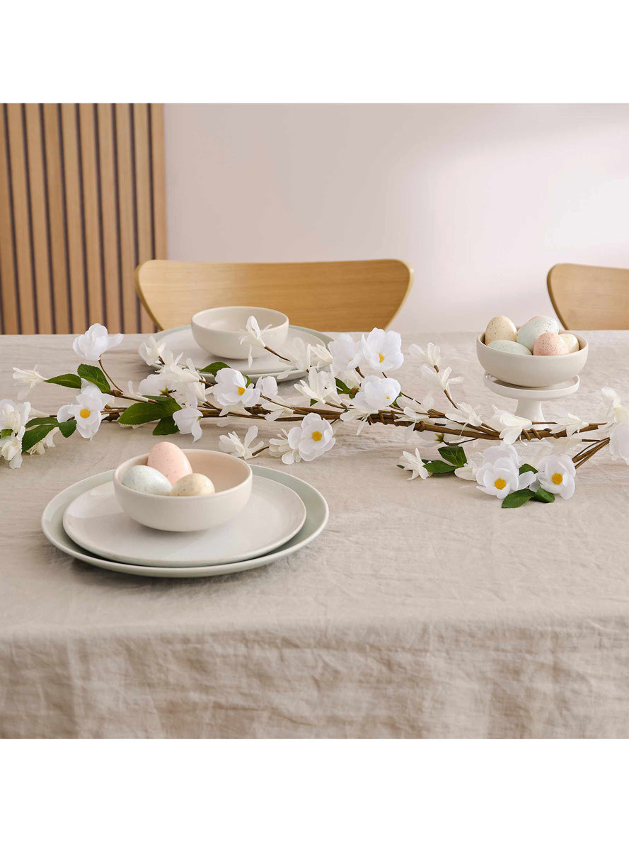 Hey Bunny 180cm White Blossom Artificial Flower Garland