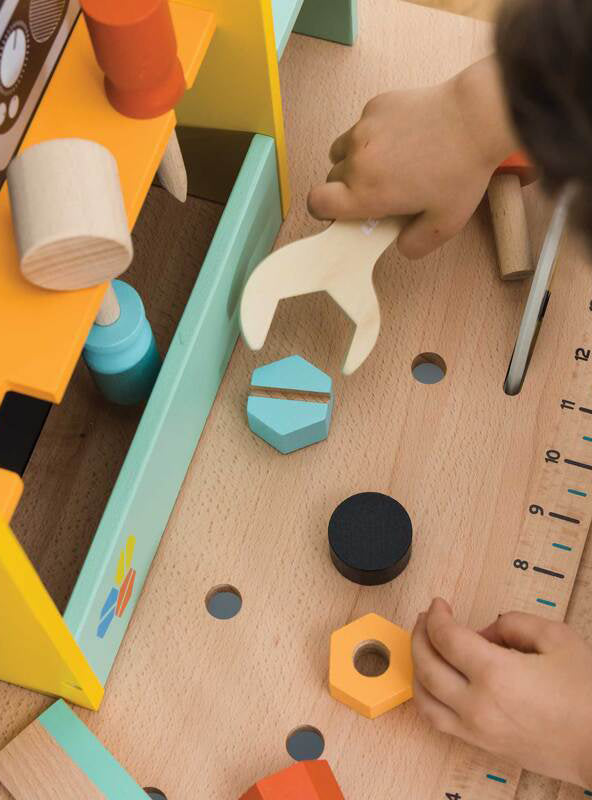 Alexs Toy Work Bench Childrens Wooden Play Set - Close Image 8