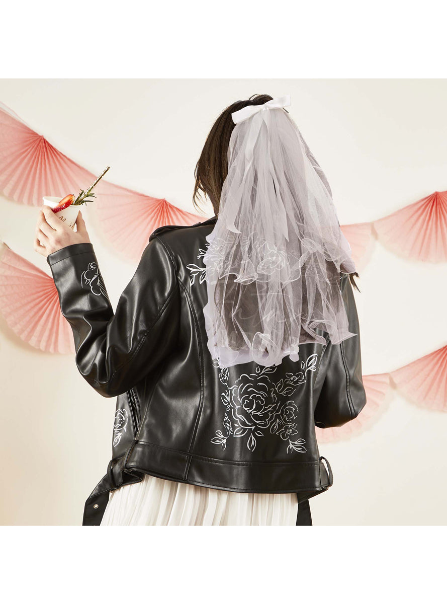 Bride To Be White Hens Night Veil With Bow — Main Image