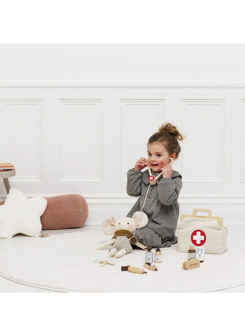 Childrens 10pc Pretend Wooden Animal Vet Set - Lifestyle Image 1