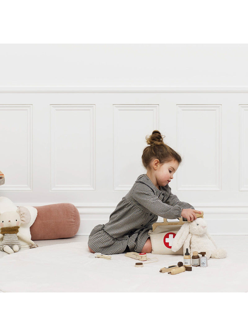 Childrens 10pc Pretend Wooden Animal Vet Set - Lifestyle Image 4