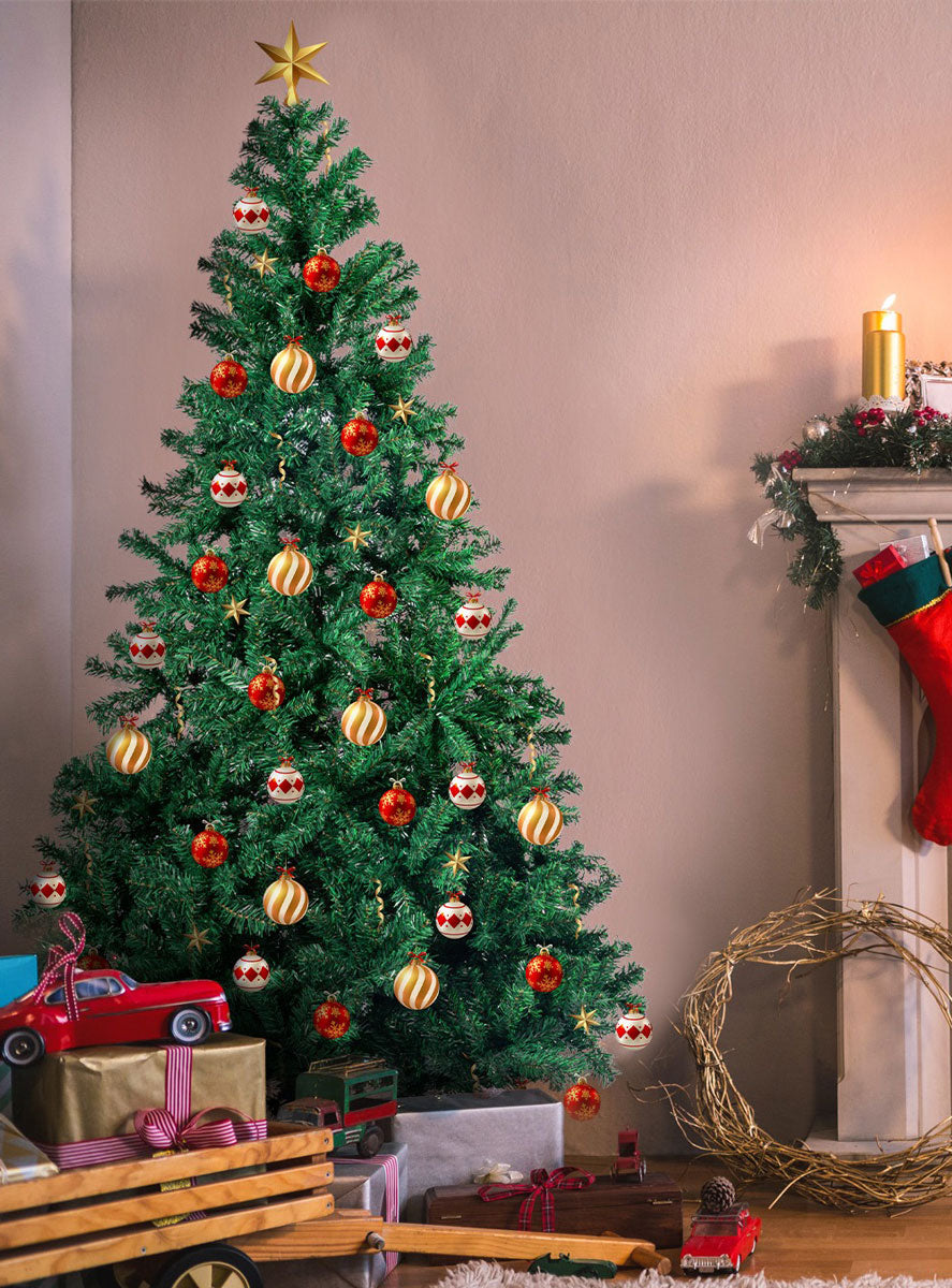 Christabelle Classic Green Christmas Tree 150cm Lifestyle Image