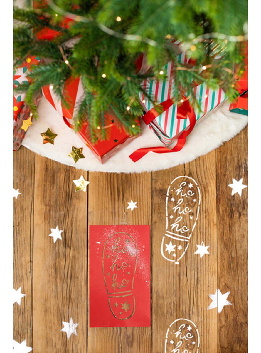 Classic Santa Foot Print Christmas Stencil – Lifestyle Image