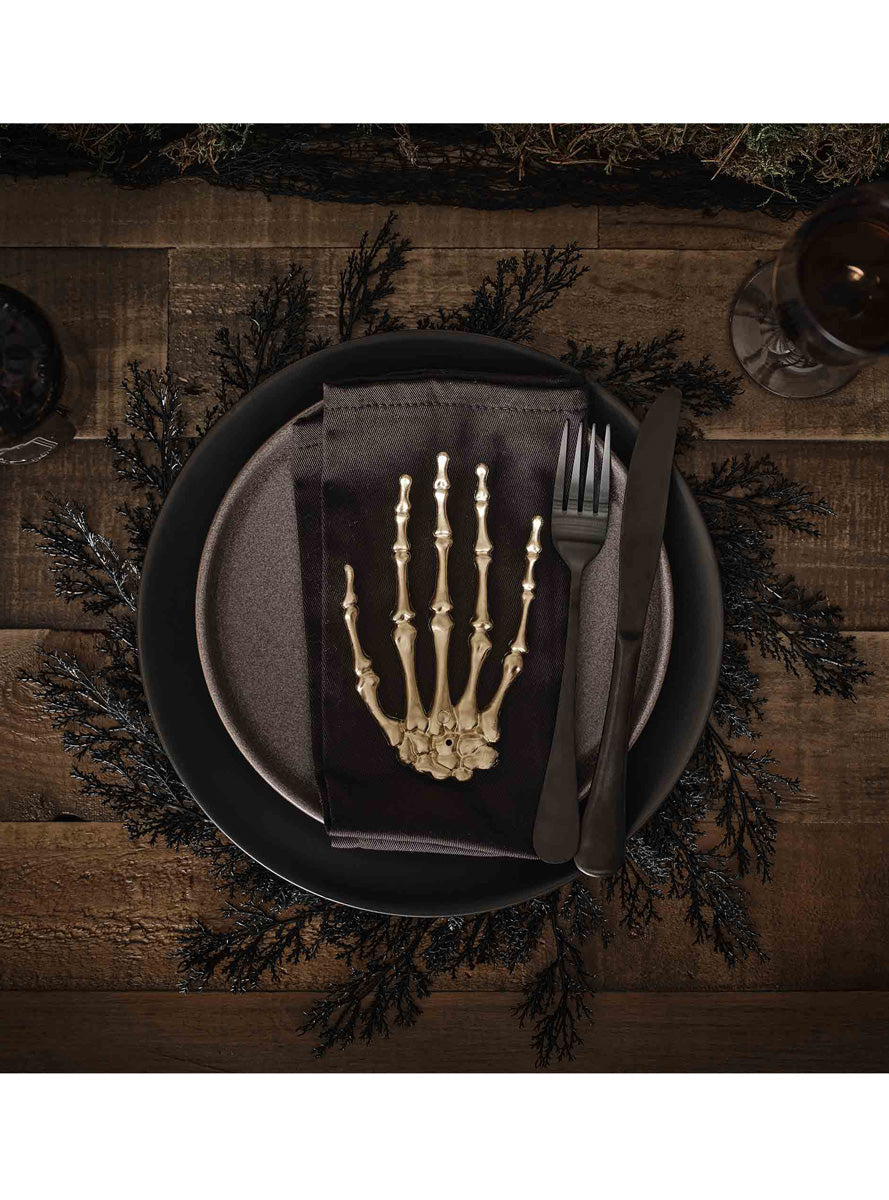 Deadly Soiree 4 Pack 40cm Black Foliage Placemats – Lifestyle Image
