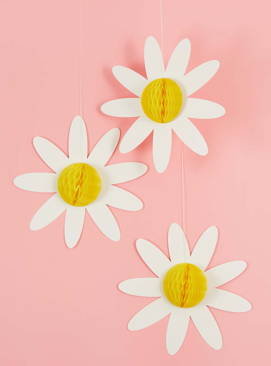 Ditsy Daisies 3 Pack 30cm Floral Hanging Honeycomb Decorations - Lifestyle Image