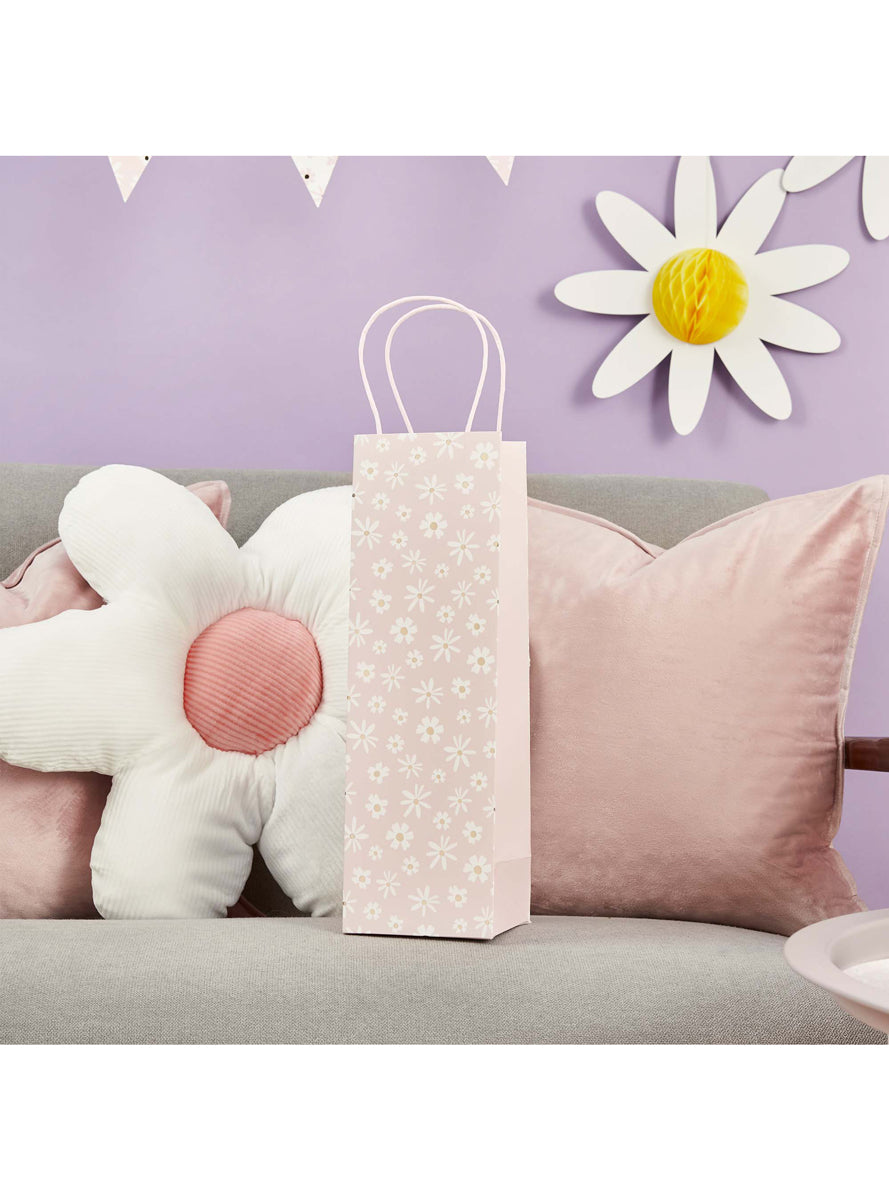 Ditsy Daisies 35cm Wine Bottle Gift Bag - Lifestyle Image 2