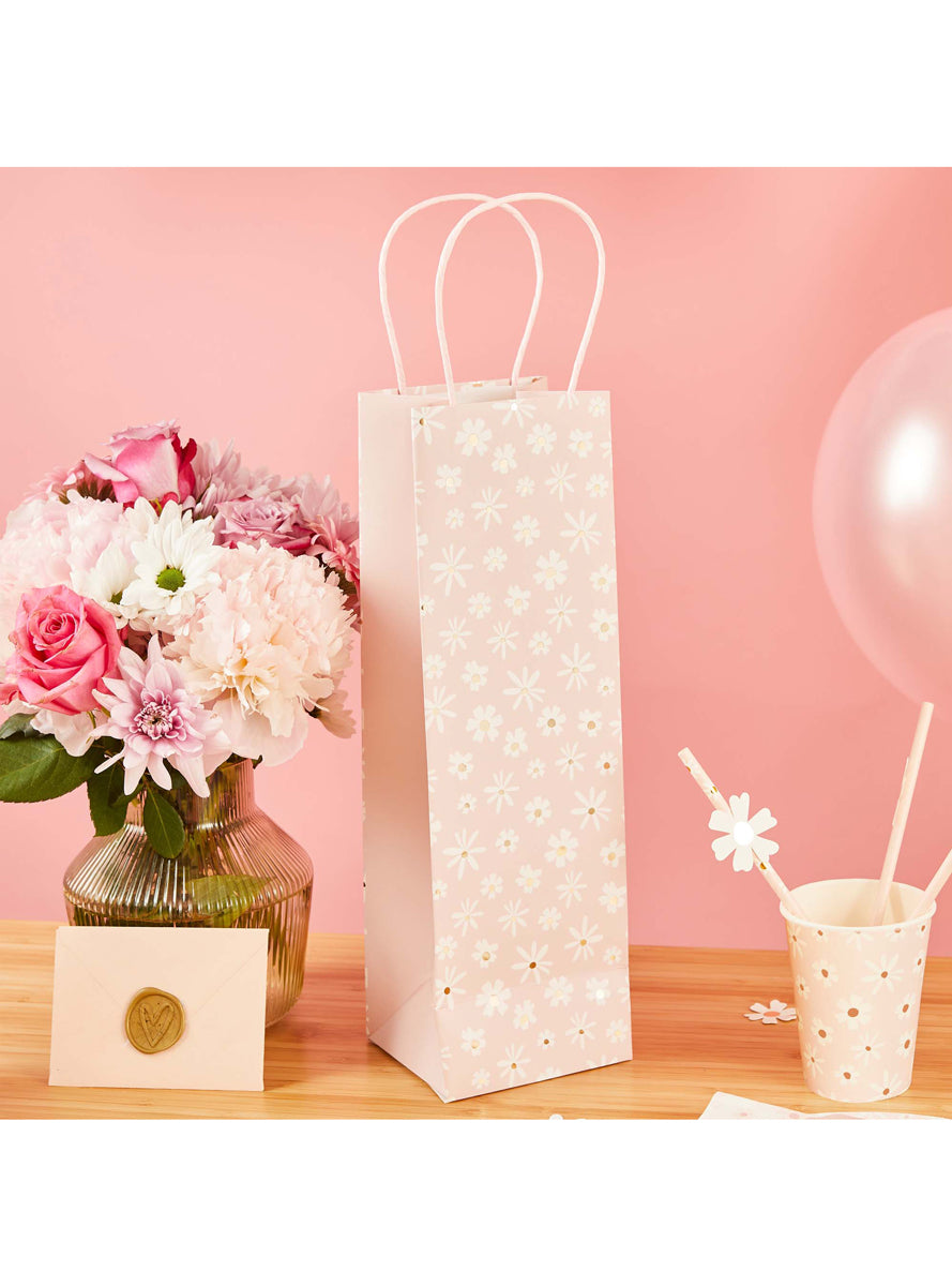 Ditsy Daisies 35cm Wine Bottle Gift Bag - Lifestyle Image 3