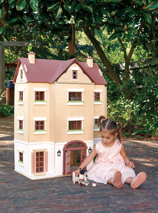 Fantail Hall Childrens Wooden Doll House Set - Lifestyle Image 1