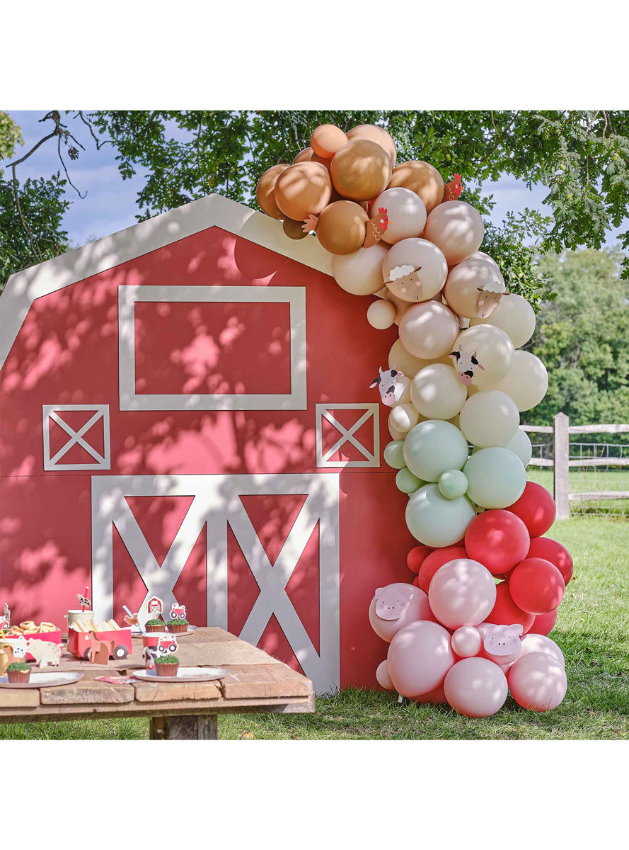 Farm Friends 70 Piece Balloon Arch Kit with Card Animals – Lifestyle Image