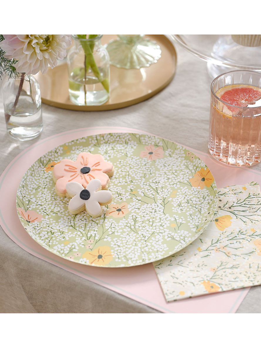 Floral Baby 8 Pack Paper Plates – Lifestyle Image