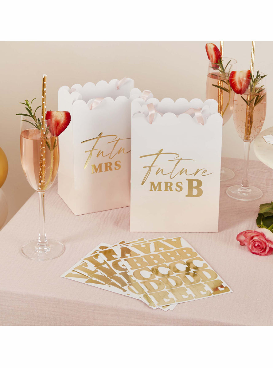 Future Mrs 4 Pack 21cm Customisable Hens Party Bags - Lifestyle Image 2