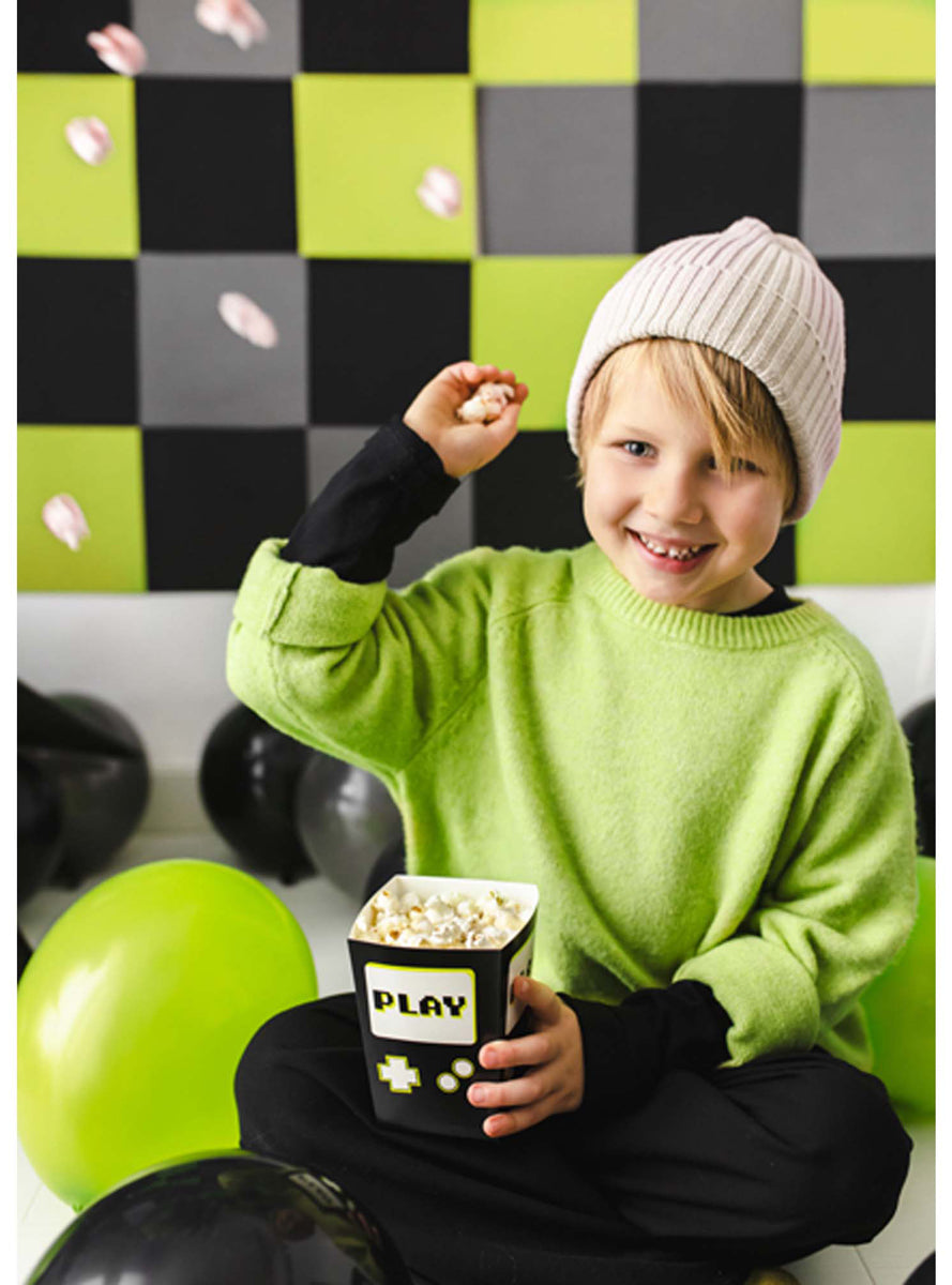 Gamer Party 6 Pack 12cm Popcorn Boxes - Lifestyle Image 2