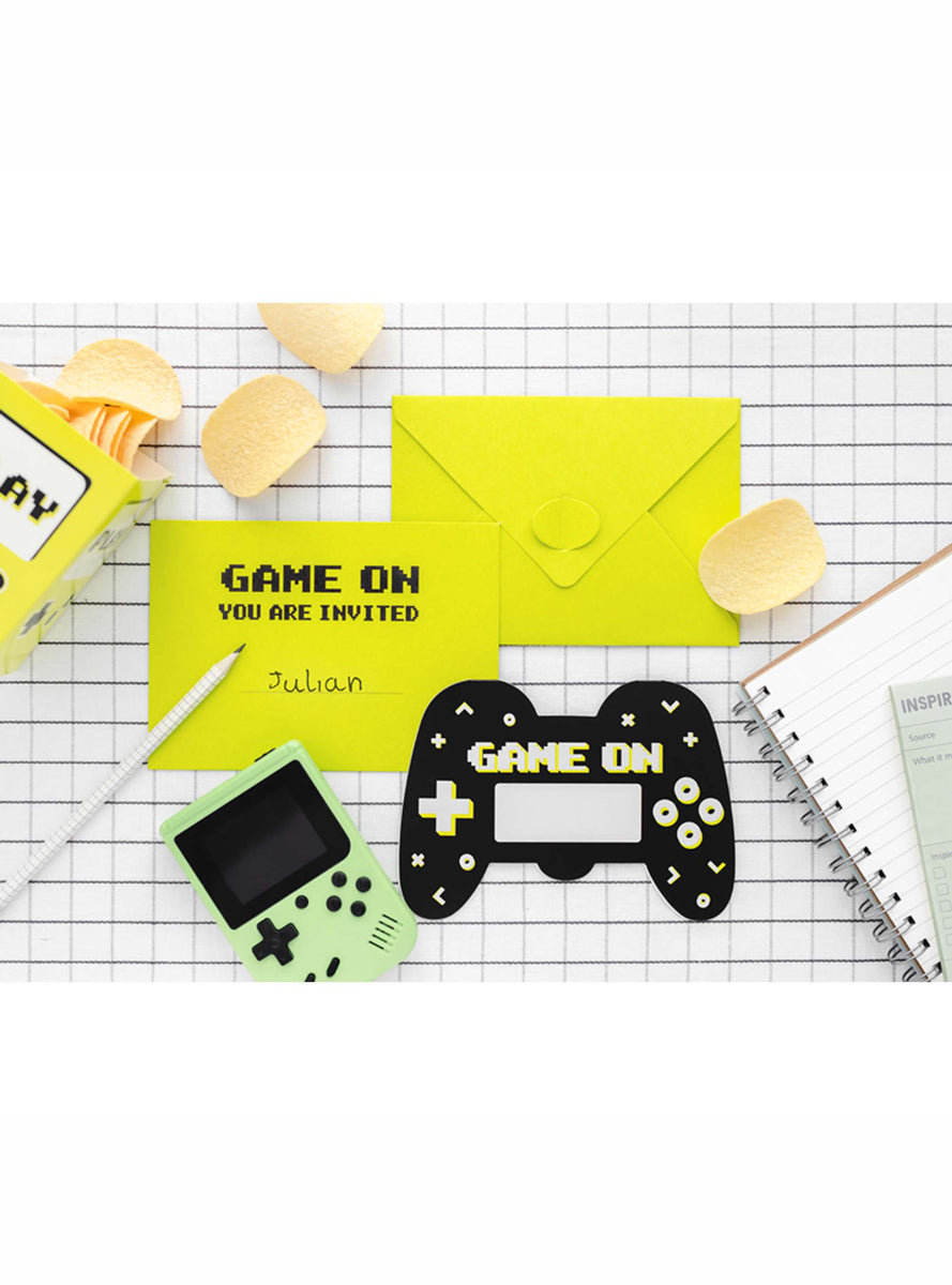 Gamer Party 6 Pack 16cm Game On Birthday Invitations - Lifestyle Image 1