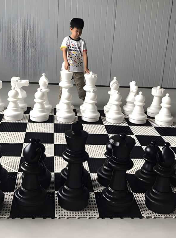Giant Outdoor Chess Party Game With 240cm Rubber Matt - Lifestyle Image