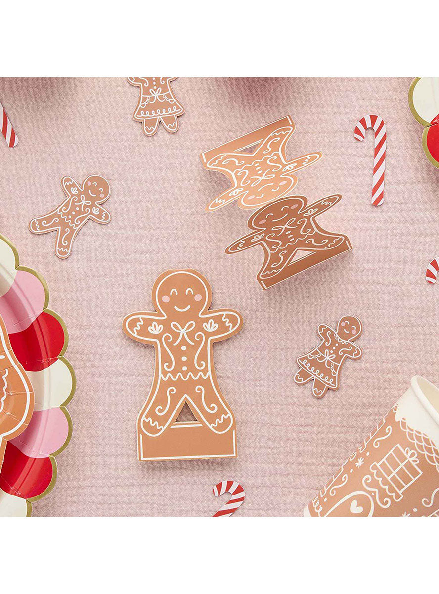 Christmas Gingerbread Men 10 Pack Place Cards – Lifestyle Image 2
