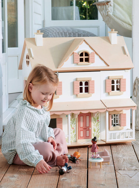 Humming Bird Doll House Childrens Wooden Toy Set - Lifestyle Image 4
