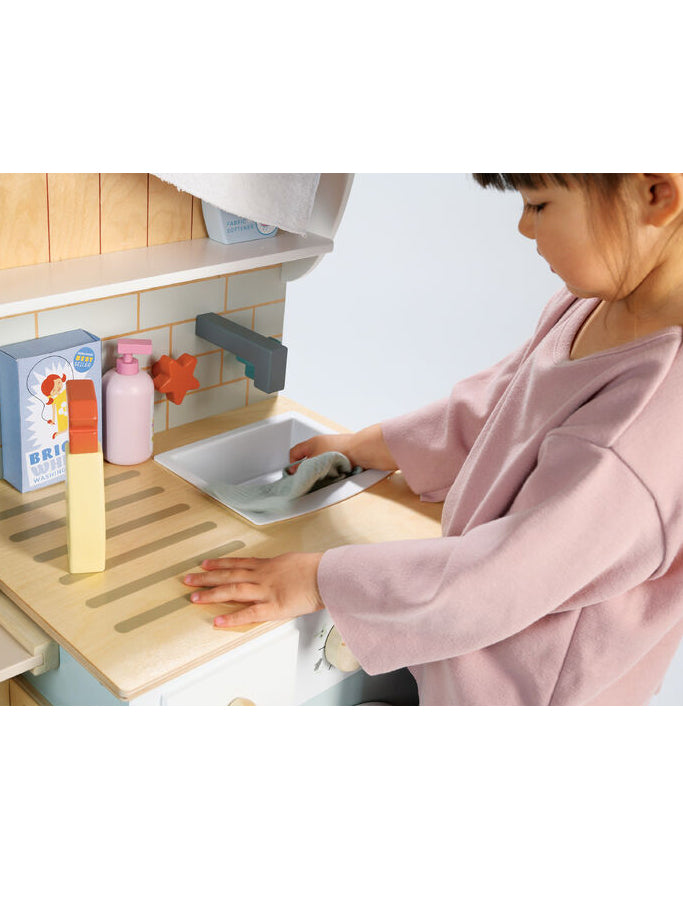 Large Wooden Laundrette Childrens Toy Set - Lifestyle Image 4