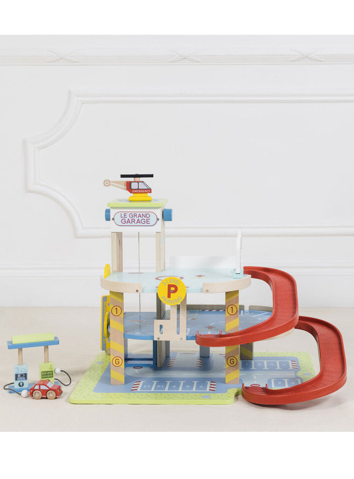 Le Grand Wooden Garage Childrens Toys Set - Lifestyle Image 2