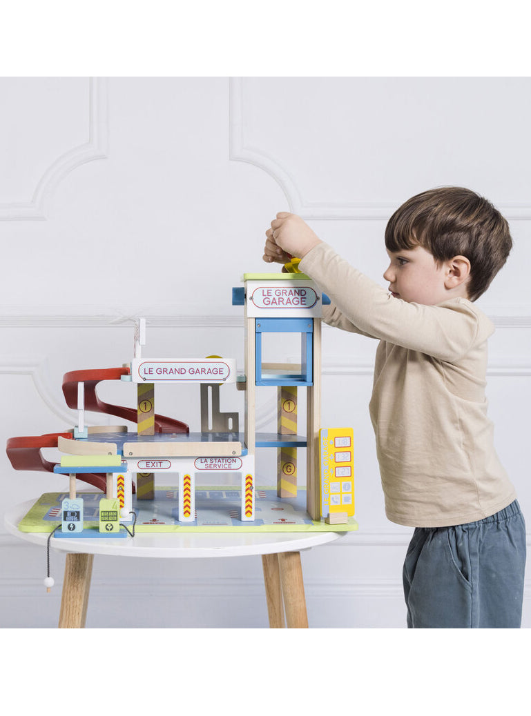 Le Grand Wooden Garage Childrens Toys Set - Lifestyle Image 3