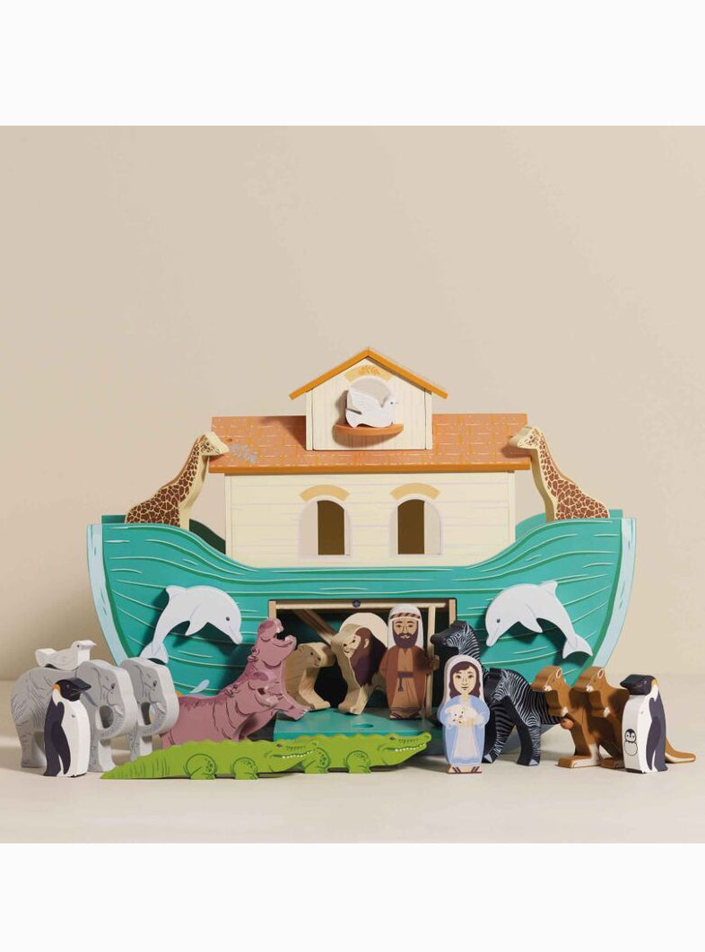 Noah's Great Wooden Ark with Animals - 23 Pieces