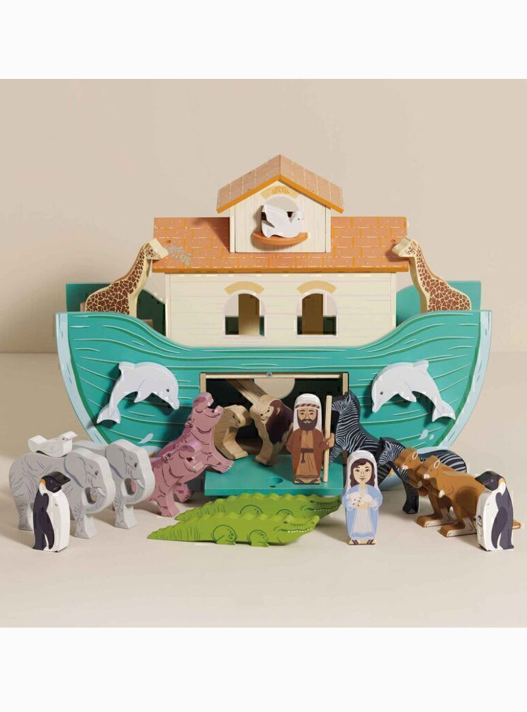 Noah's Great Wooden Ark with Animals - 23 Pieces