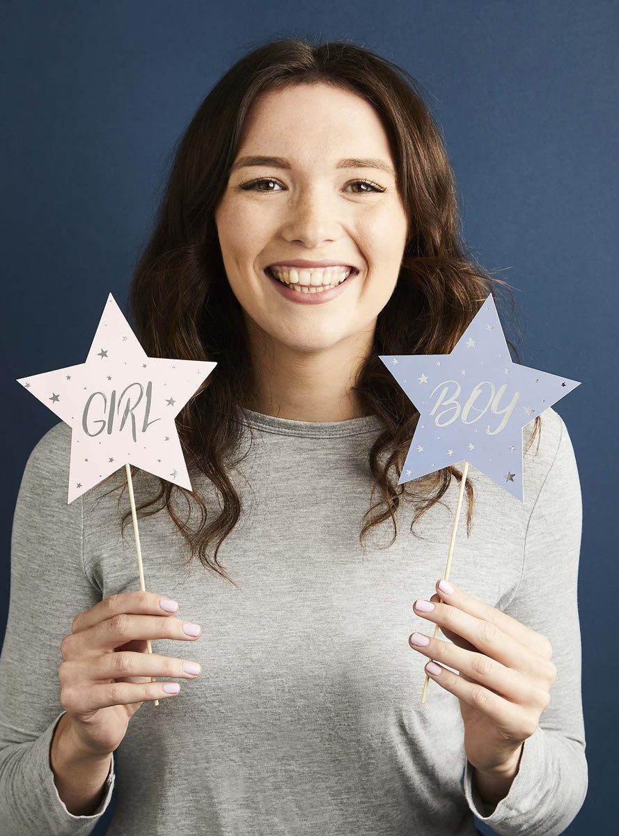 We Wonder What You Are 10 Pack Gender Reveal Photo Props - Lifestyle Image 3