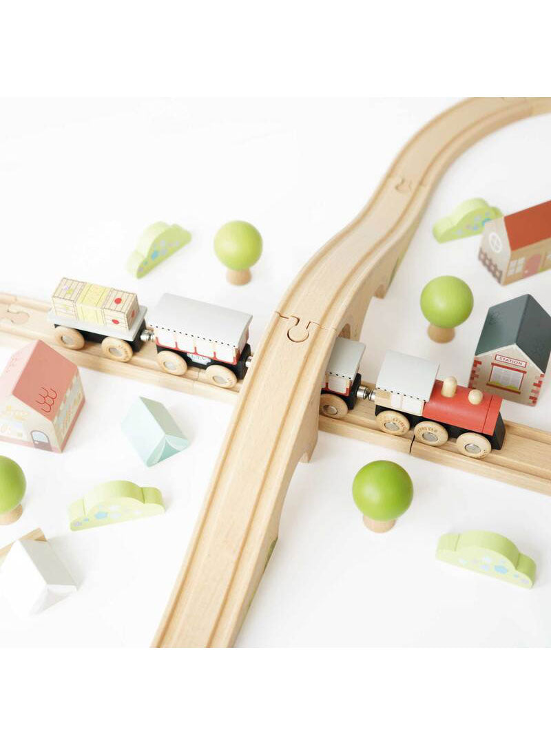 Wooden Figure 8 Train Set - Alternate Image 3