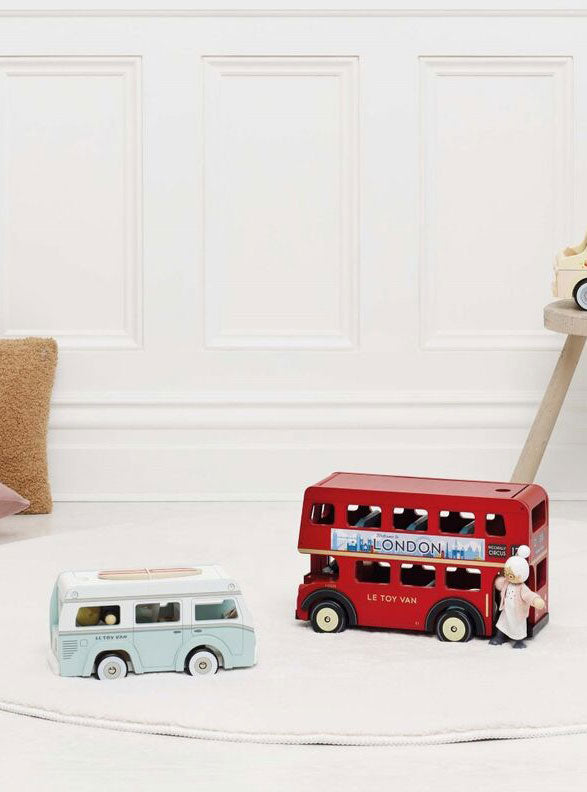 Wooden London Bus - Lifestyle Image 2